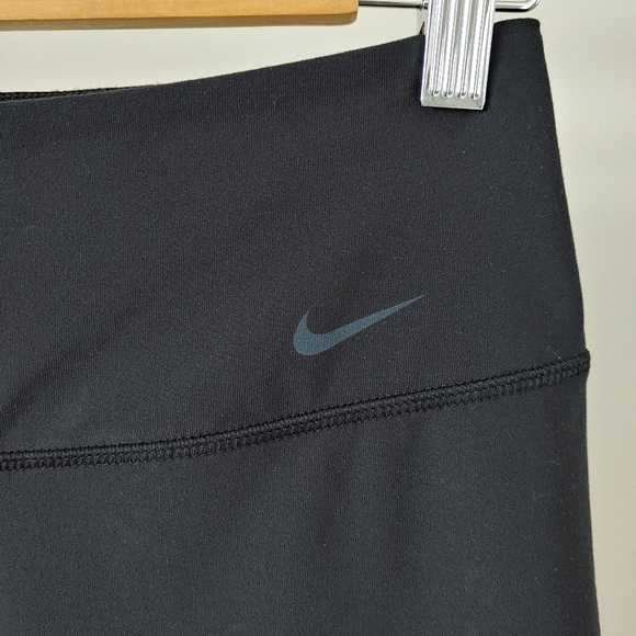 Nike Capri Pants Legend 2.0 Slim Poly Tights Black Size Small - Picture 8 of 16